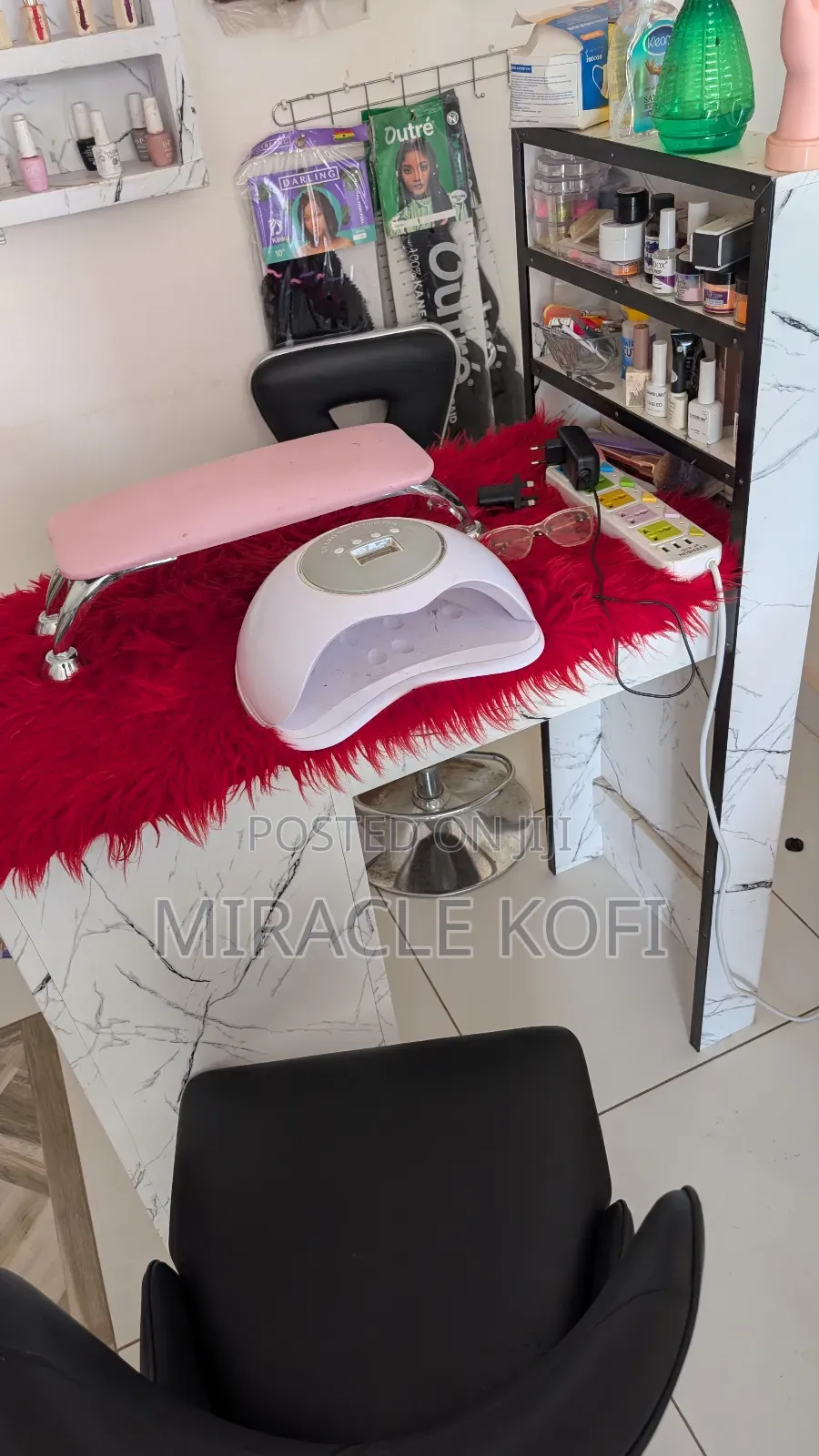 Nail Table