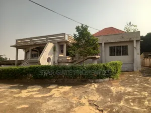 6bdrm House in Kwadaso, Kumasi Metropolitan for sale