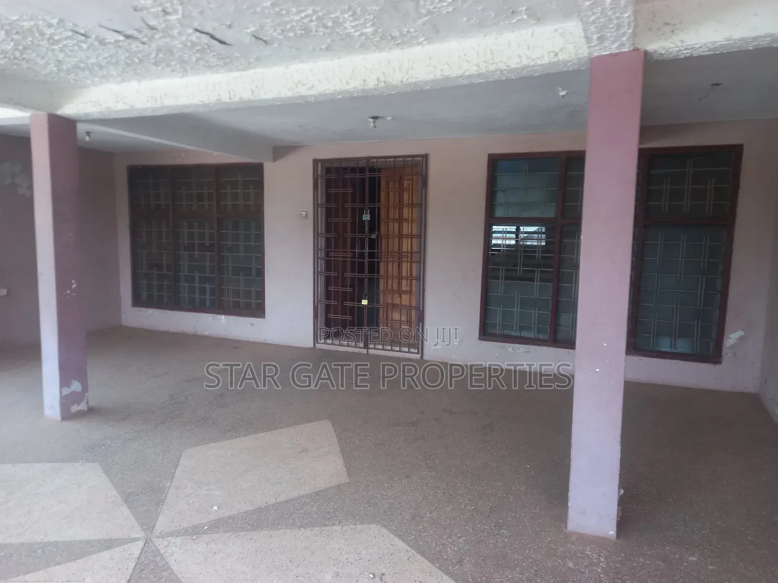 6bdrm House in Kwadaso, Kumasi Metropolitan for sale