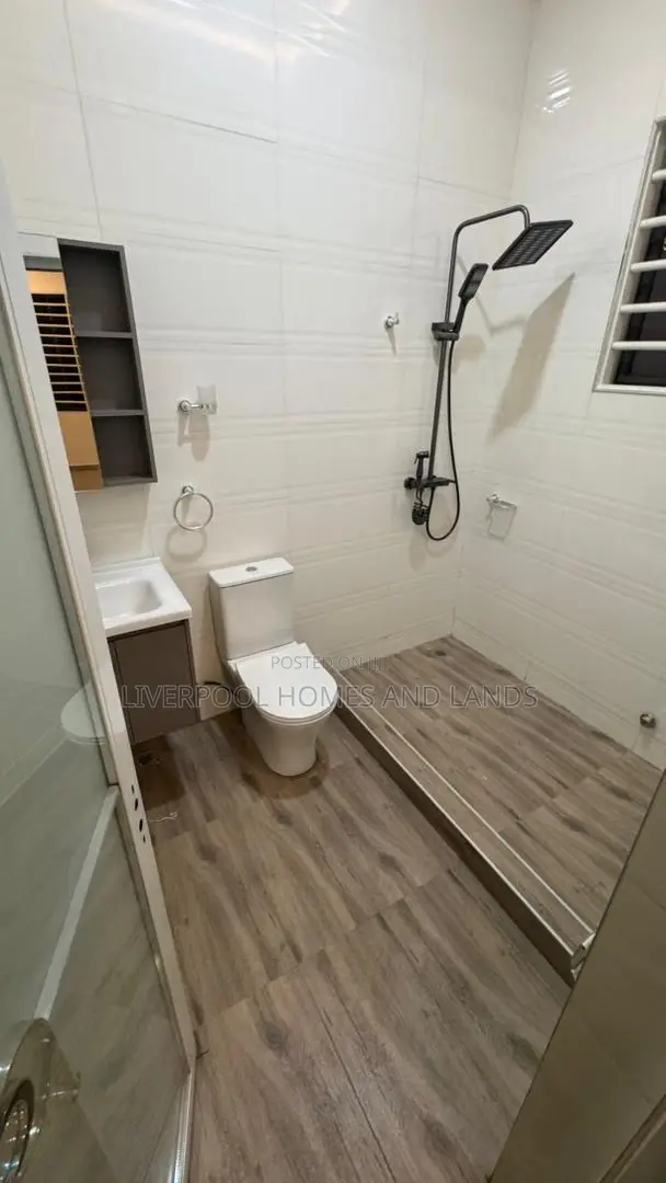 3bdrm House in Community 18 Kfc, Spintex for rent
