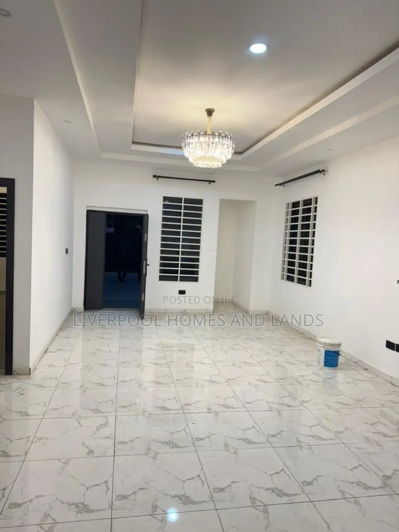 3bdrm House in Community 18 Kfc, Spintex for rent