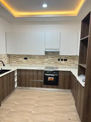 3bdrm House in Community 18 Kfc, Spintex for rent