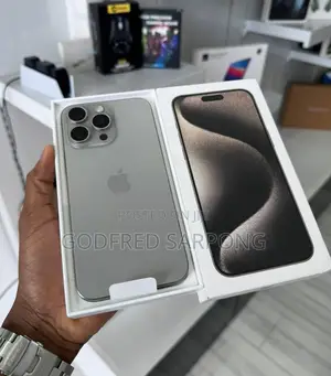 New Apple iPhone 15 Pro Max 256 GB White