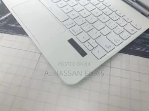 Magic Keyboard for iPad Air M2/M3gen
11 Inch (White)