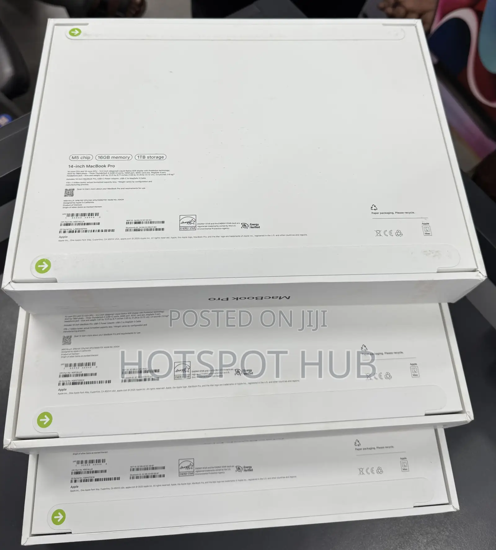 New Laptop Apple MacBook Pro 2025 M5 16GB Apple M5 SSD 1T
