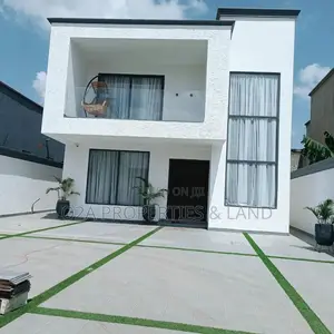 4bdrm House in Botwe, Lake Side Estate for sale