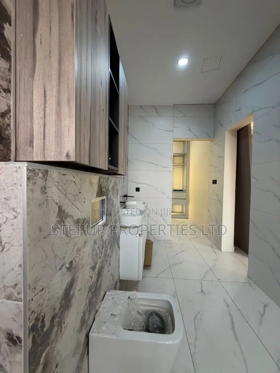4bdrm House in American House., East Legon for sale