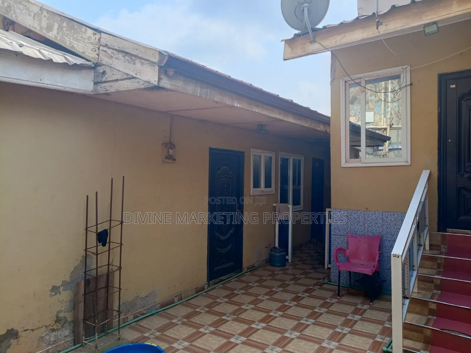 6bdrm House in After Ablekuma Ga, Accra Metropolitan for sale