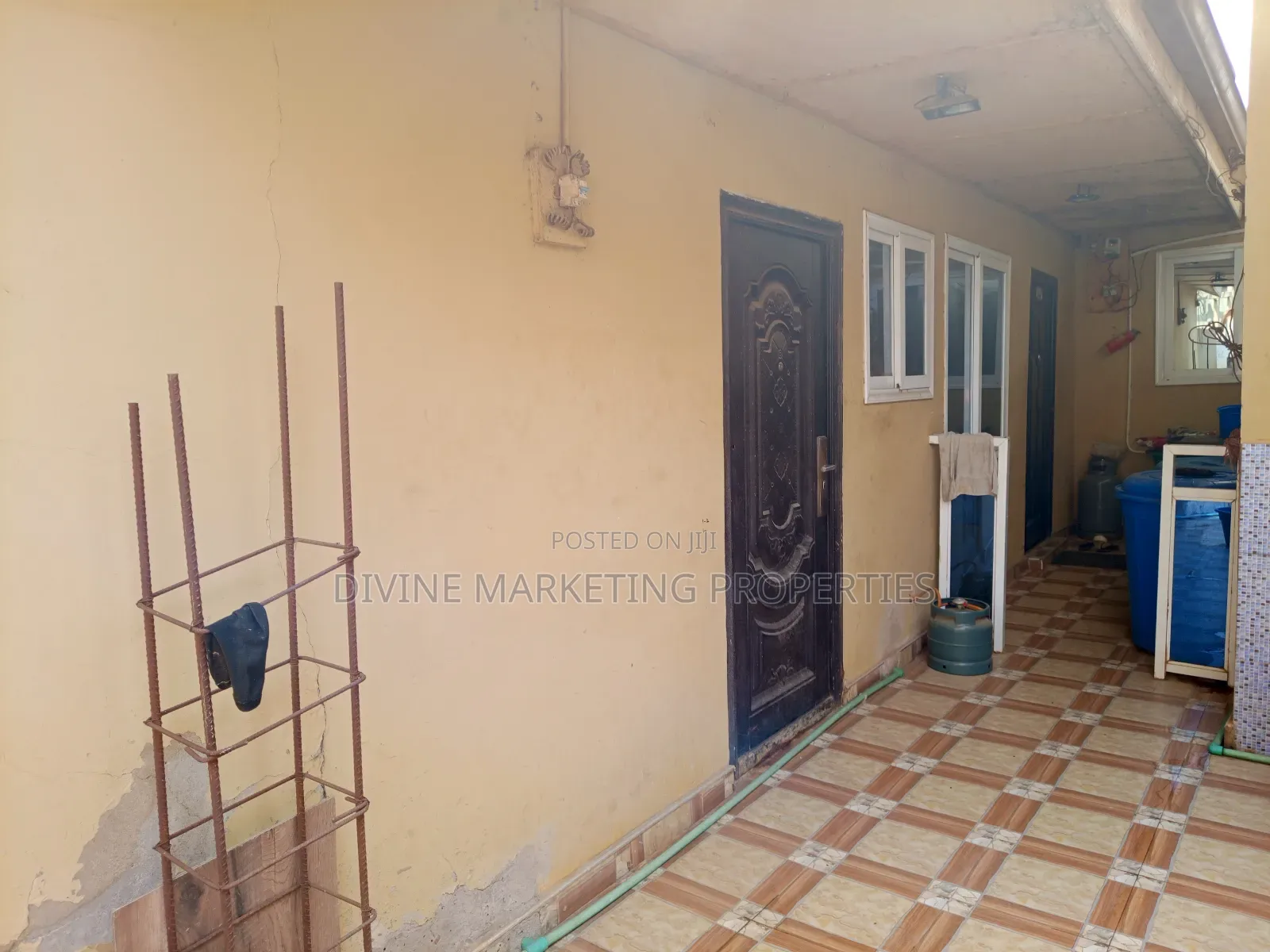 6bdrm House in After Ablekuma Ga, Accra Metropolitan for sale