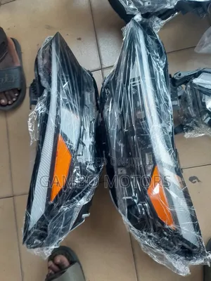 Hyundai Elantra 2025 Headlight Pair