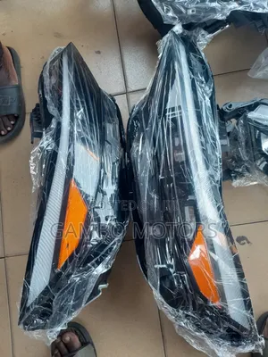 Hyundai Elantra 2025 Headlight Pair