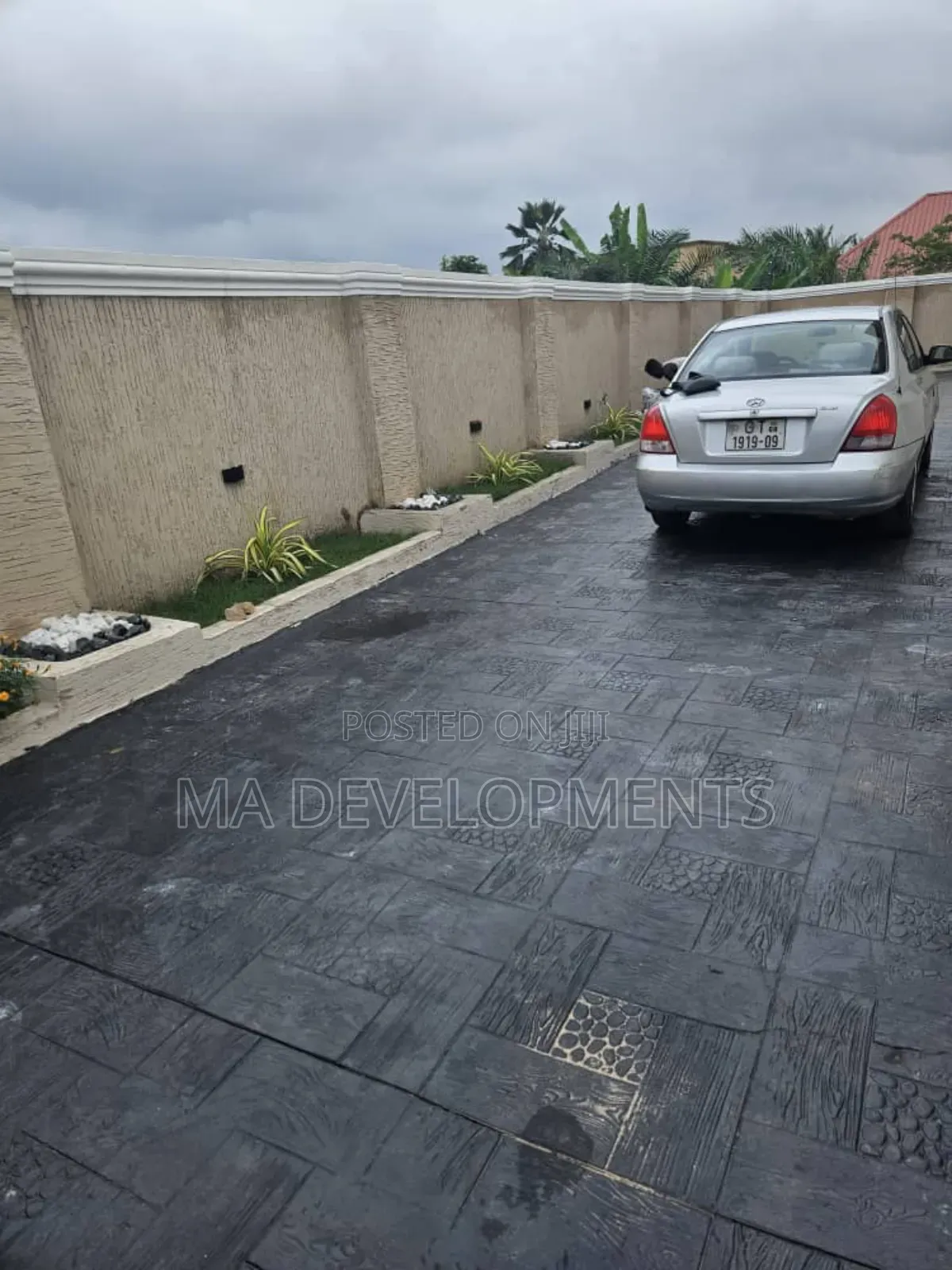 7bdrm House in Madev Realty, Adenta for sale