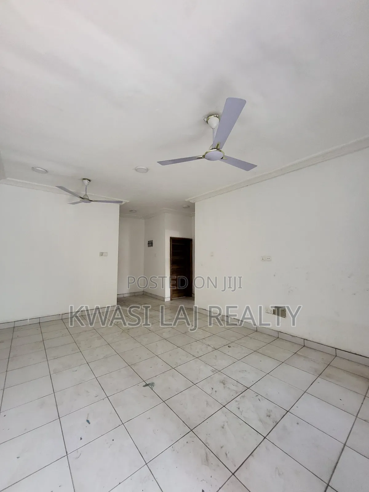 2bdrm Apartment in Akokofoto, Dansoman for rent