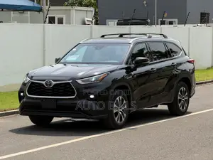 Toyota Highlander Limited 2021 Black
