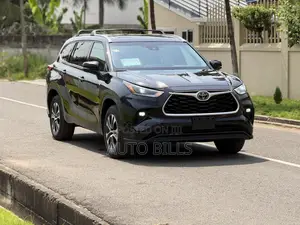 Toyota Highlander Limited 2021 Black