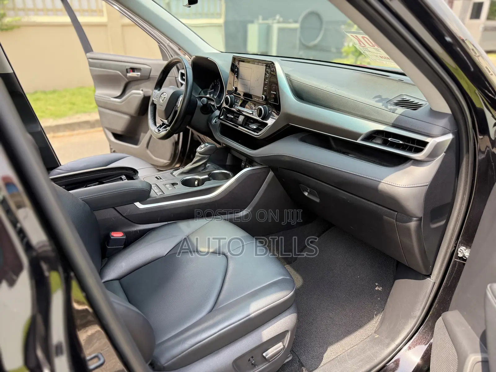 Toyota Highlander Limited 2021 Black