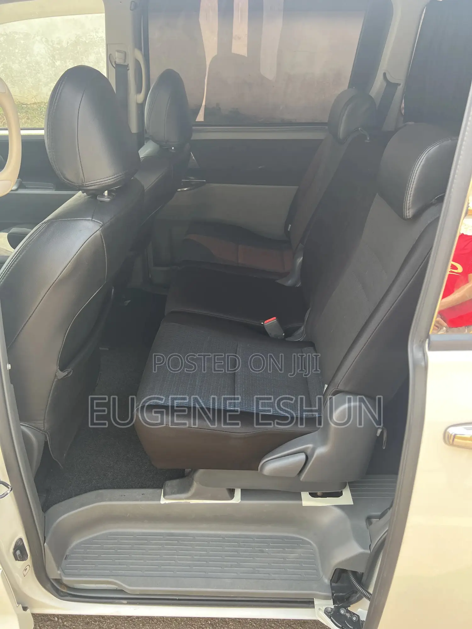 Toyota Voxy 2009 White