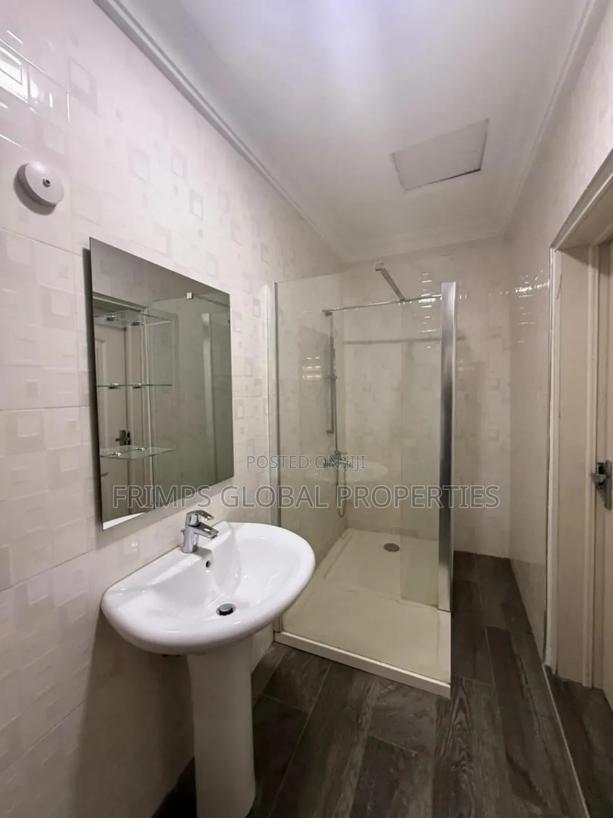 Furnished 5bdrm House in East Legon for sale