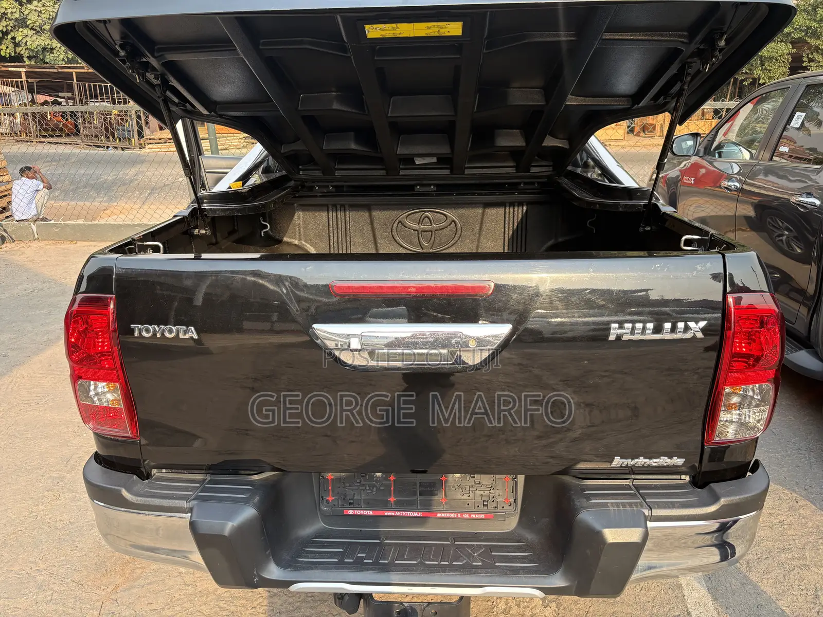 Toyota Hilux 2020 Black