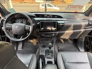 Toyota Hilux 2020 Black