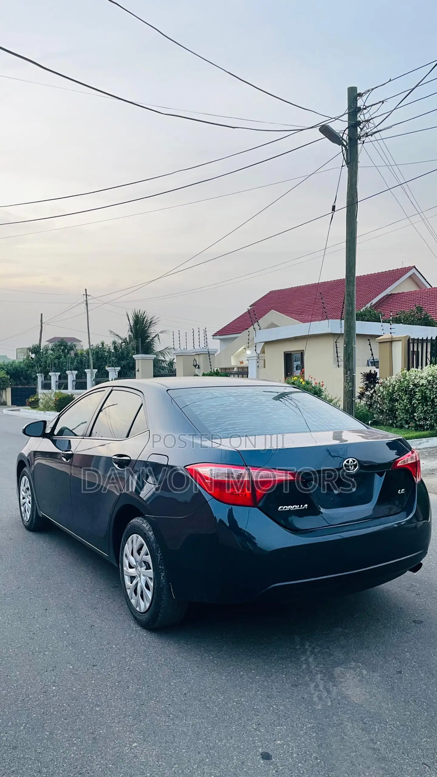 Toyota Corolla LE (1.8L 4cyl 2A) 2019 Black