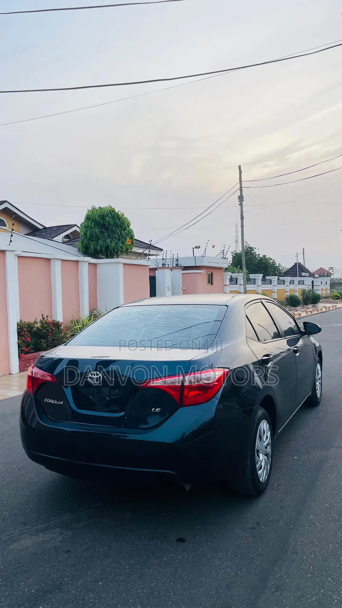 Toyota Corolla LE (1.8L 4cyl 2A) 2019 Black