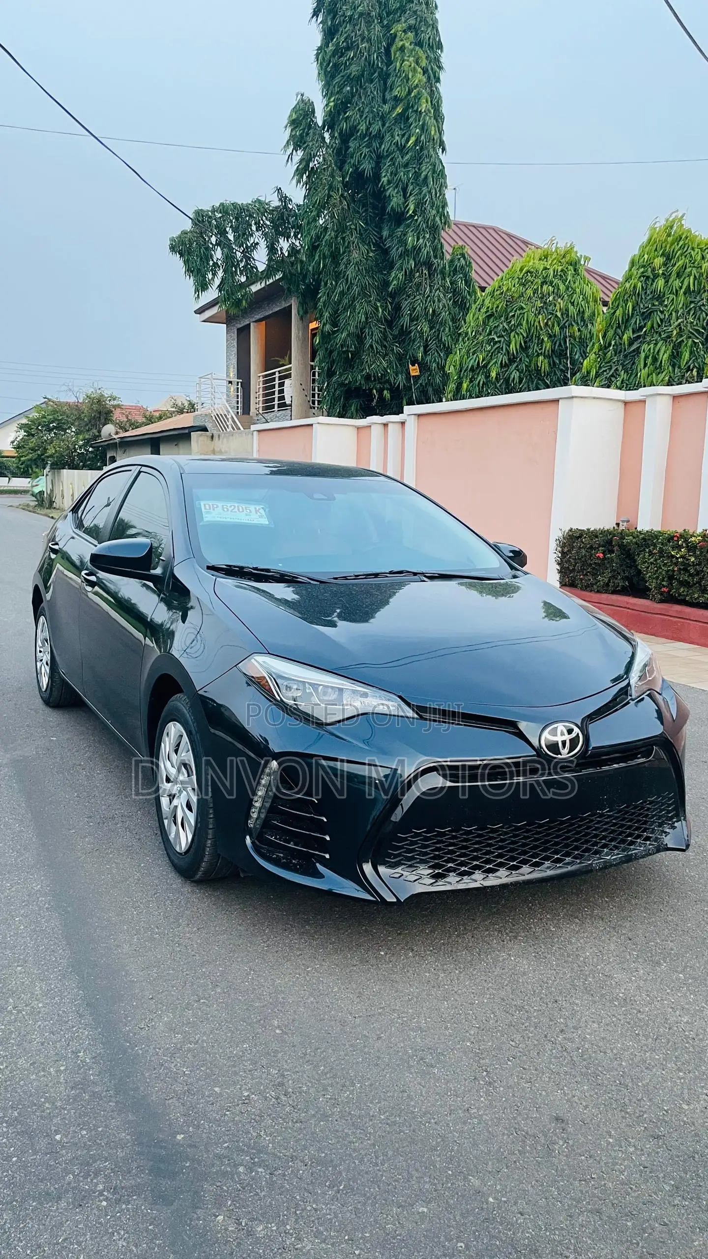 Toyota Corolla LE (1.8L 4cyl 2A) 2019 Black