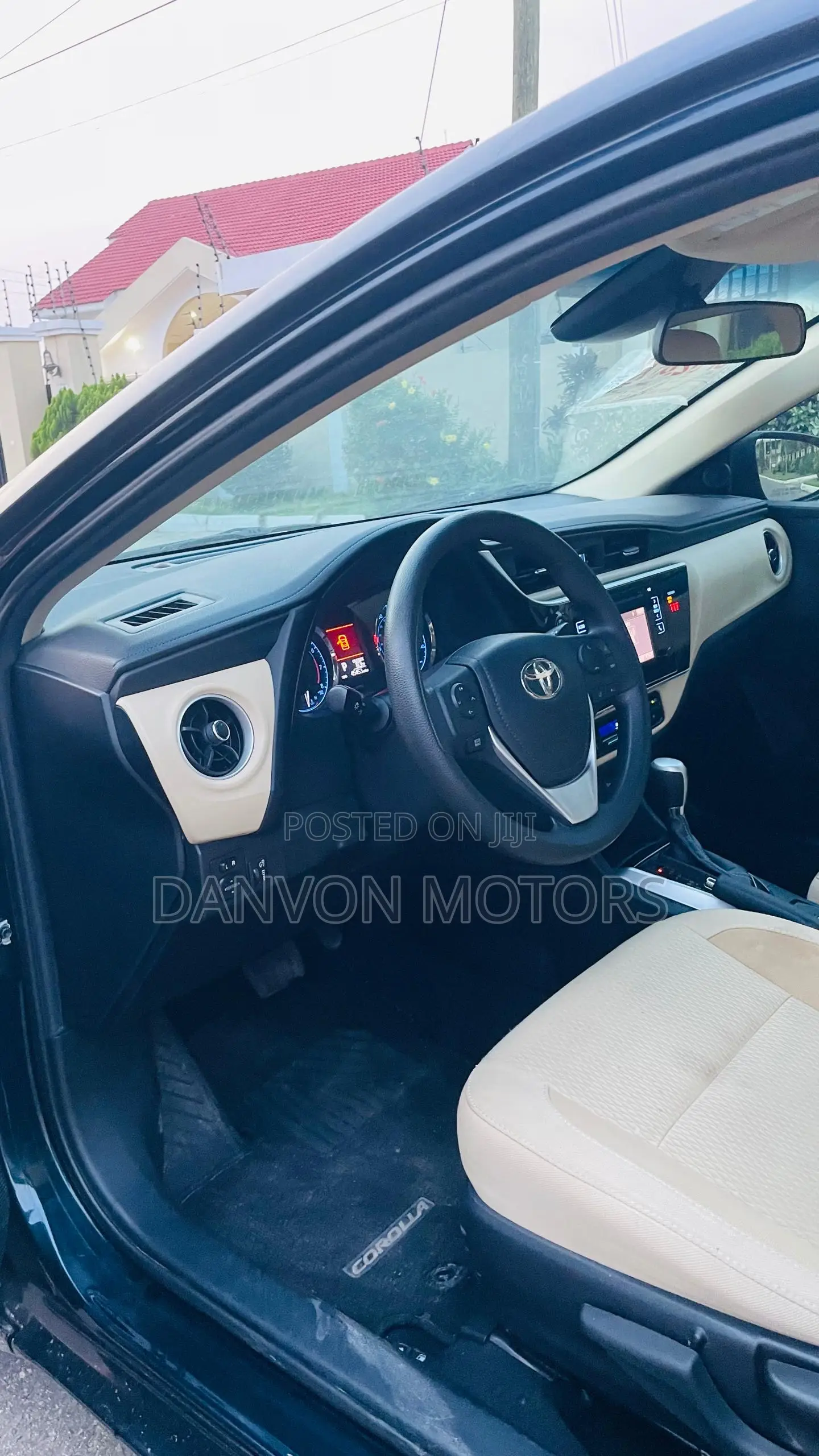 Toyota Corolla LE (1.8L 4cyl 2A) 2019 Black