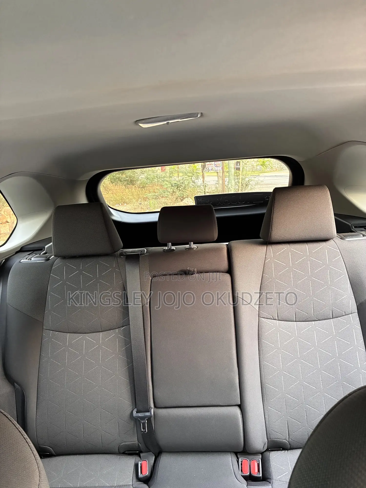 Toyota RAV4 XLE 2021 Gray
