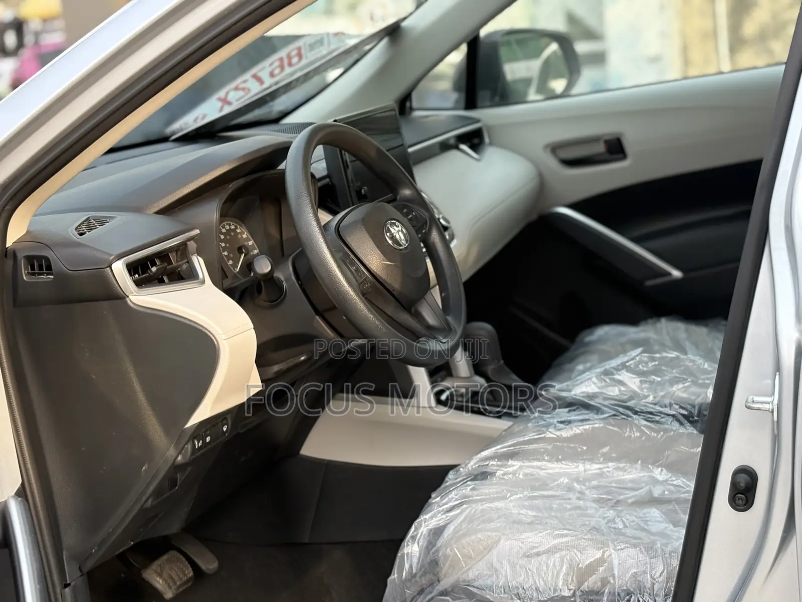 Toyota Corolla Cross 2024 Silver