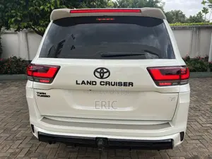 Toyota Land Cruiser 4.5 V8 GXR 2015 White