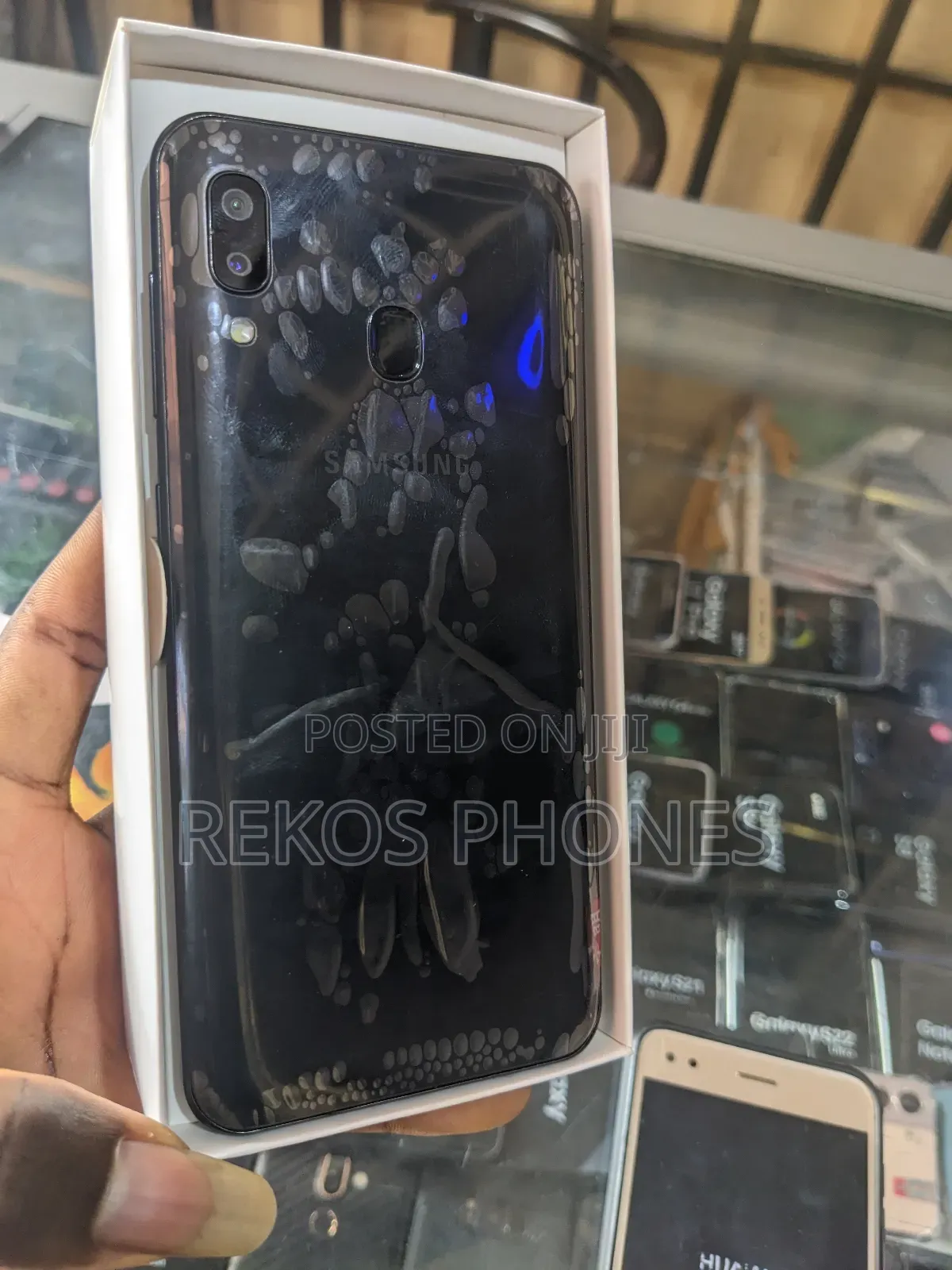 New Samsung Galaxy A30 64 GB Black