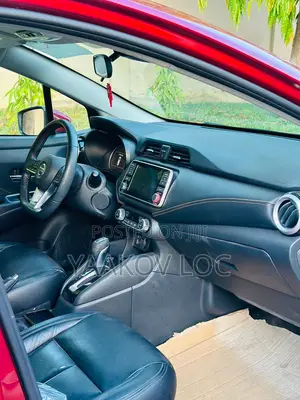 Nissan Versa SR 2022 Red
