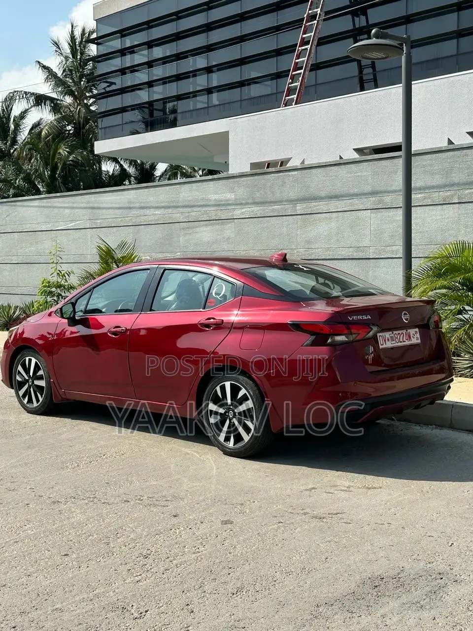 Nissan Versa SR 2022 Red