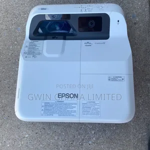 Epson Brightlink 680ultra Short-Throw 3500 Lumens. Remote Control