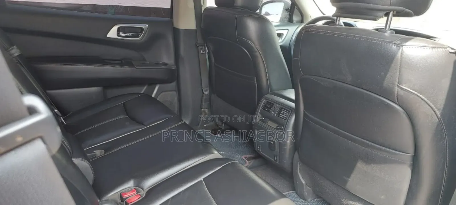 Nissan Pathfinder SL 4dr SUV 4WD (3.5L 6cyl CVT) 2015 Gray