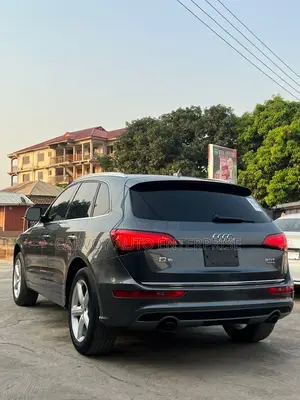 Audi Q5 2.0T Premium AWD quattro 2018 Silver
