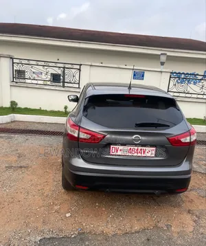 Nissan Qashqai 2015 Gray