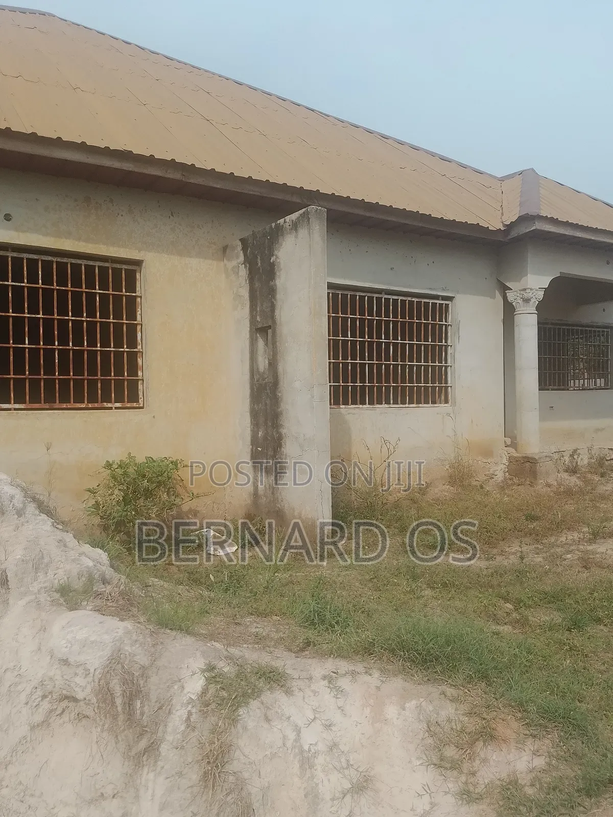 3bdrm House in Bernard Osei, Atwima Kwanwoma for sale