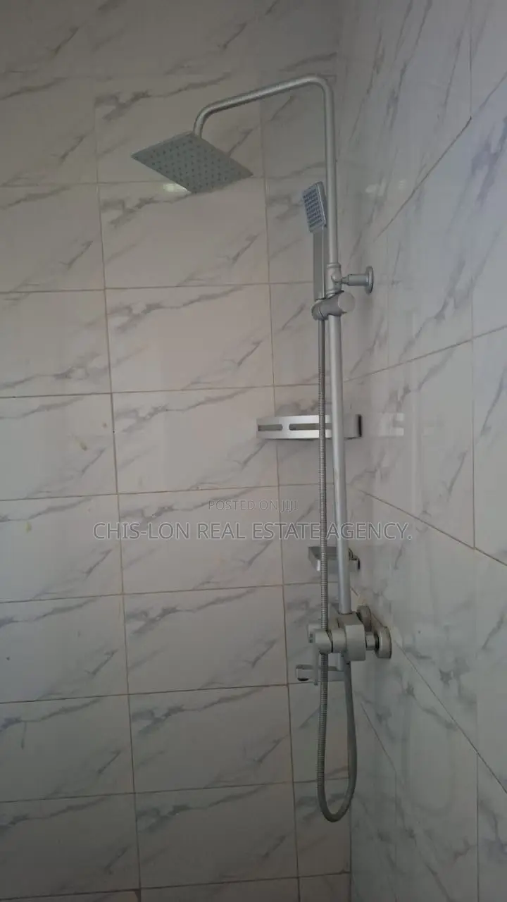 3bdrm House in Lamptey Mills Obom, Ngleshie Amanfro for rent