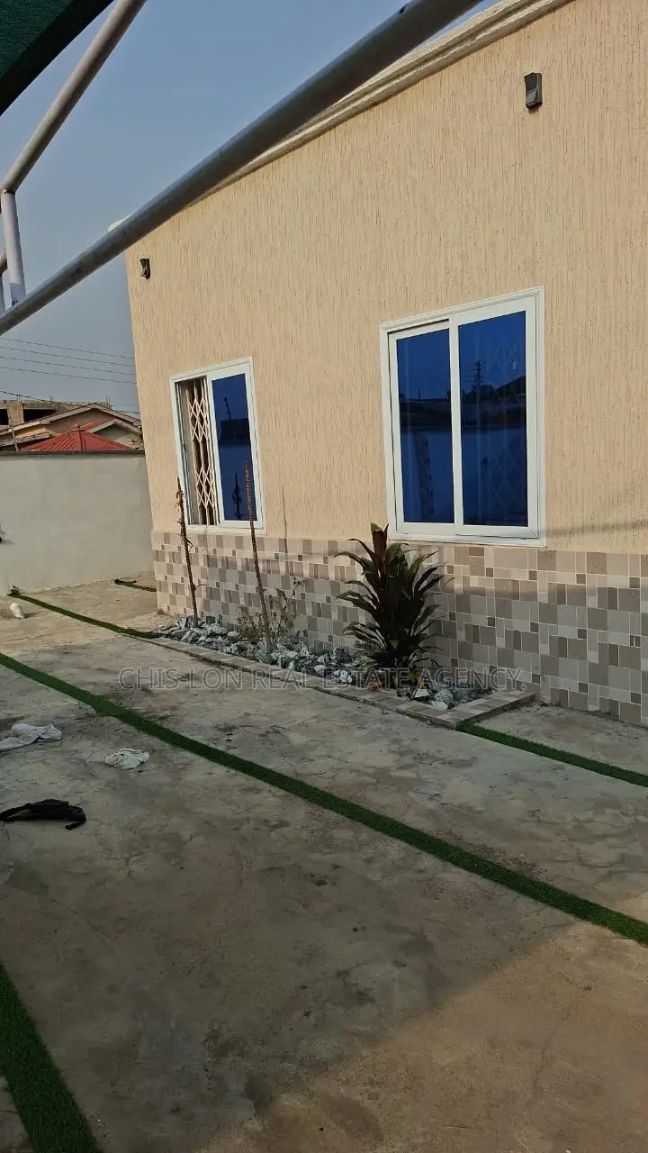 3bdrm House in Lamptey Mills Obom, Ngleshie Amanfro for rent