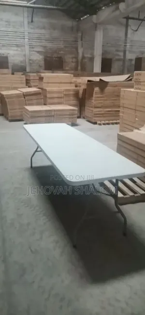 Table Ten Seater Available for Sale