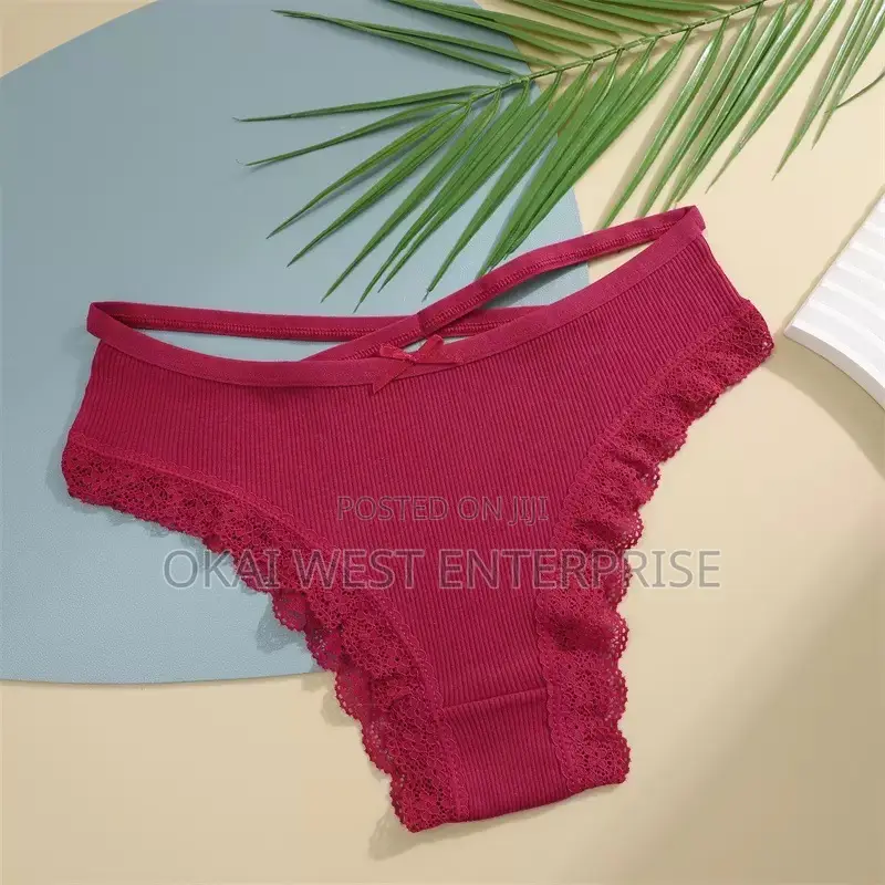 Charming Cotton Lace-Trimmed Low Waist Bikini: Effortless Elegance