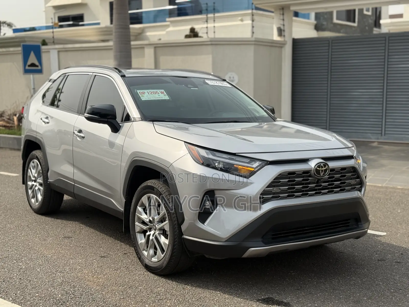 Toyota RAV4 Limited AWD 2024 Silver