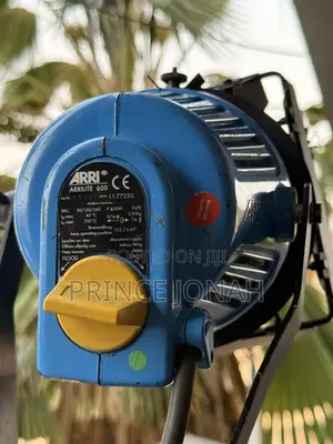 Rent/Hire Arri Arrilite 600watts Tungsten Accra Ghana