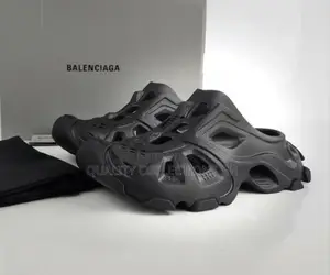 Bbalenciaga Mule Black