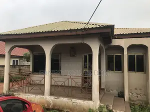 4bdrm House in Old Ashongman, Pure Water for sale