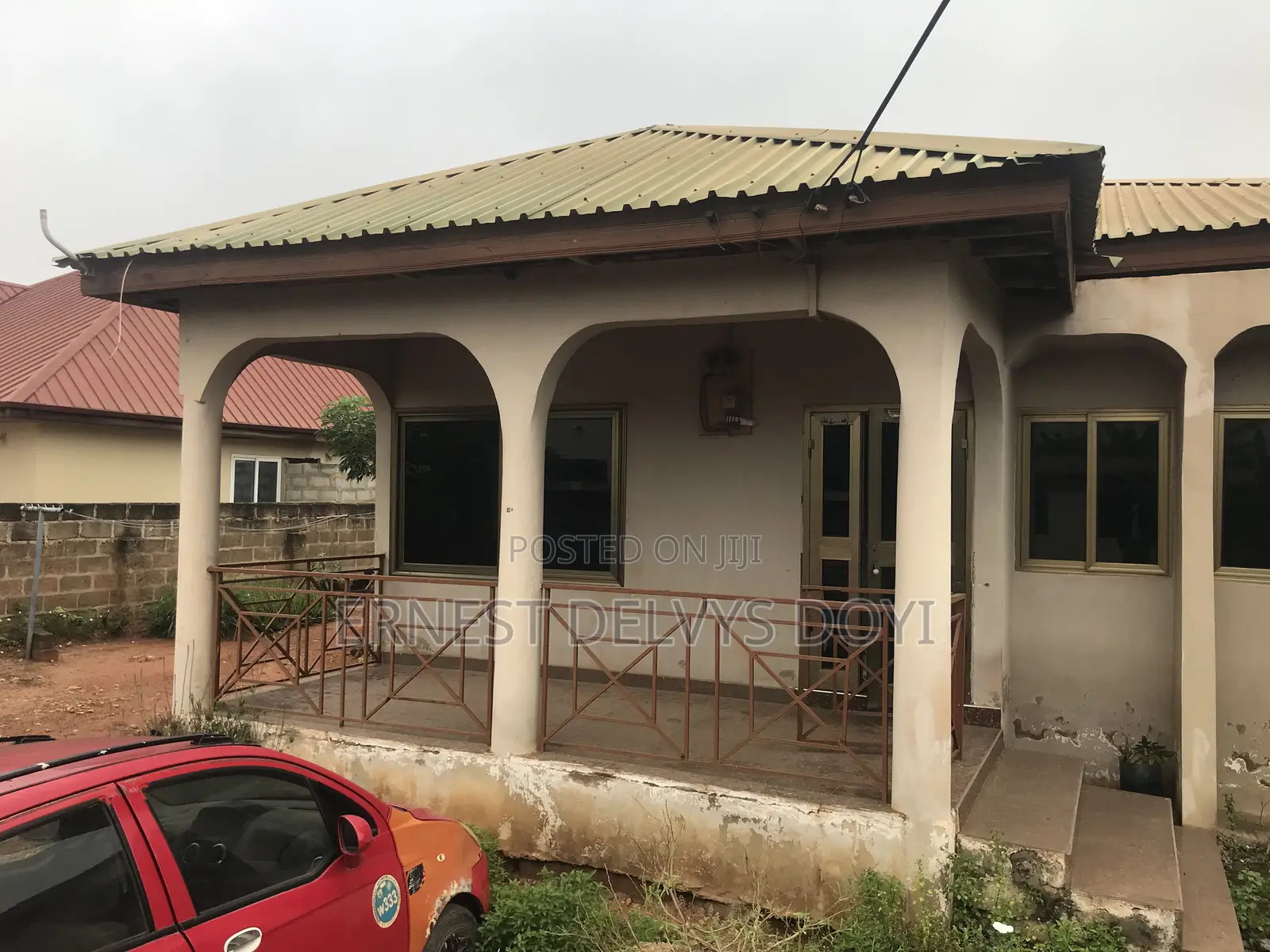 4bdrm House in Old Ashongman, Pure Water for sale