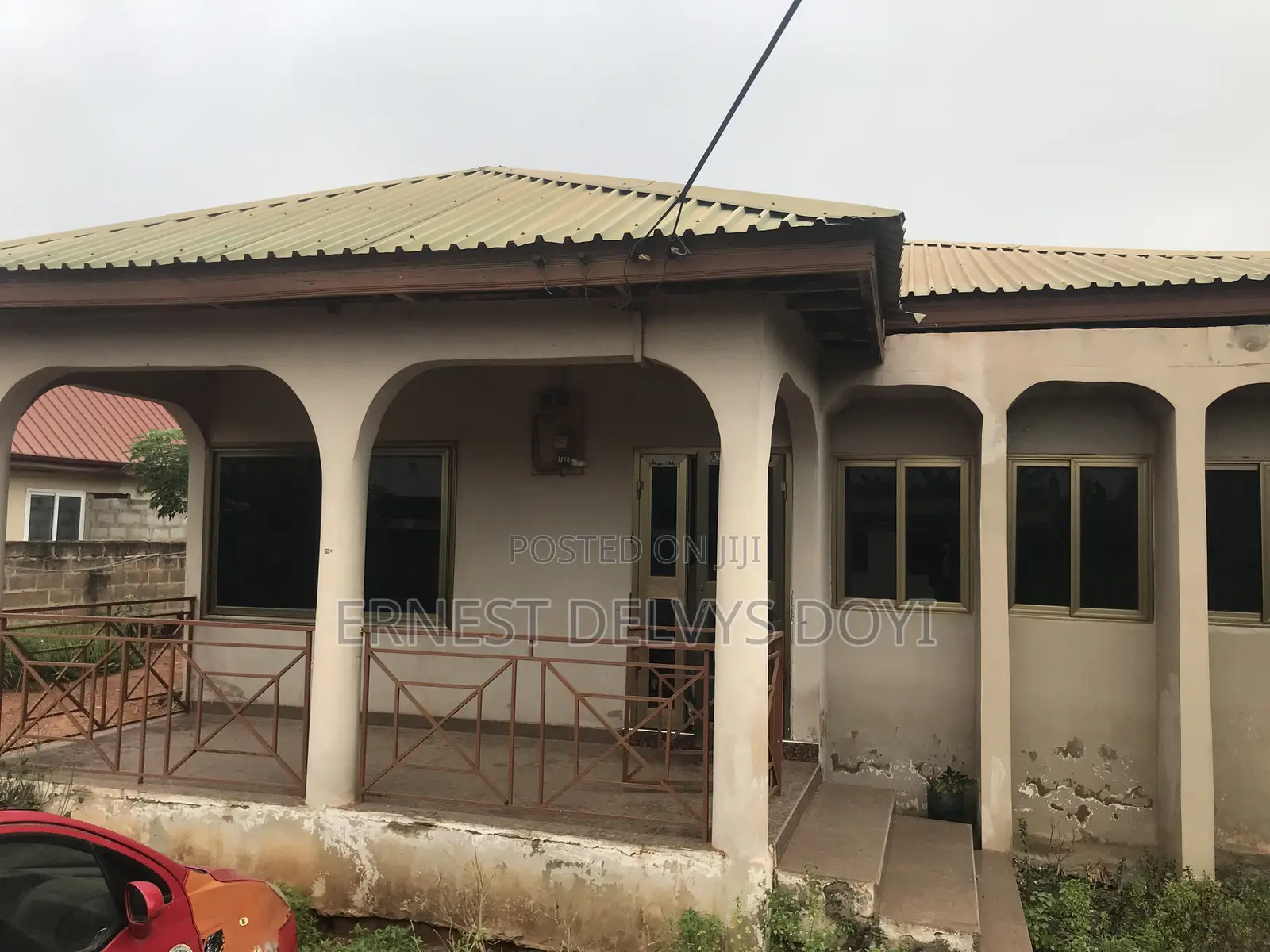 4bdrm House in Old Ashongman, Pure Water for sale