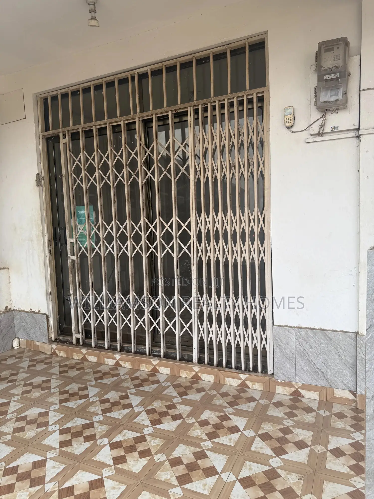 Road Side Busy Shop/Store/Office Space/Showroom,Spintex